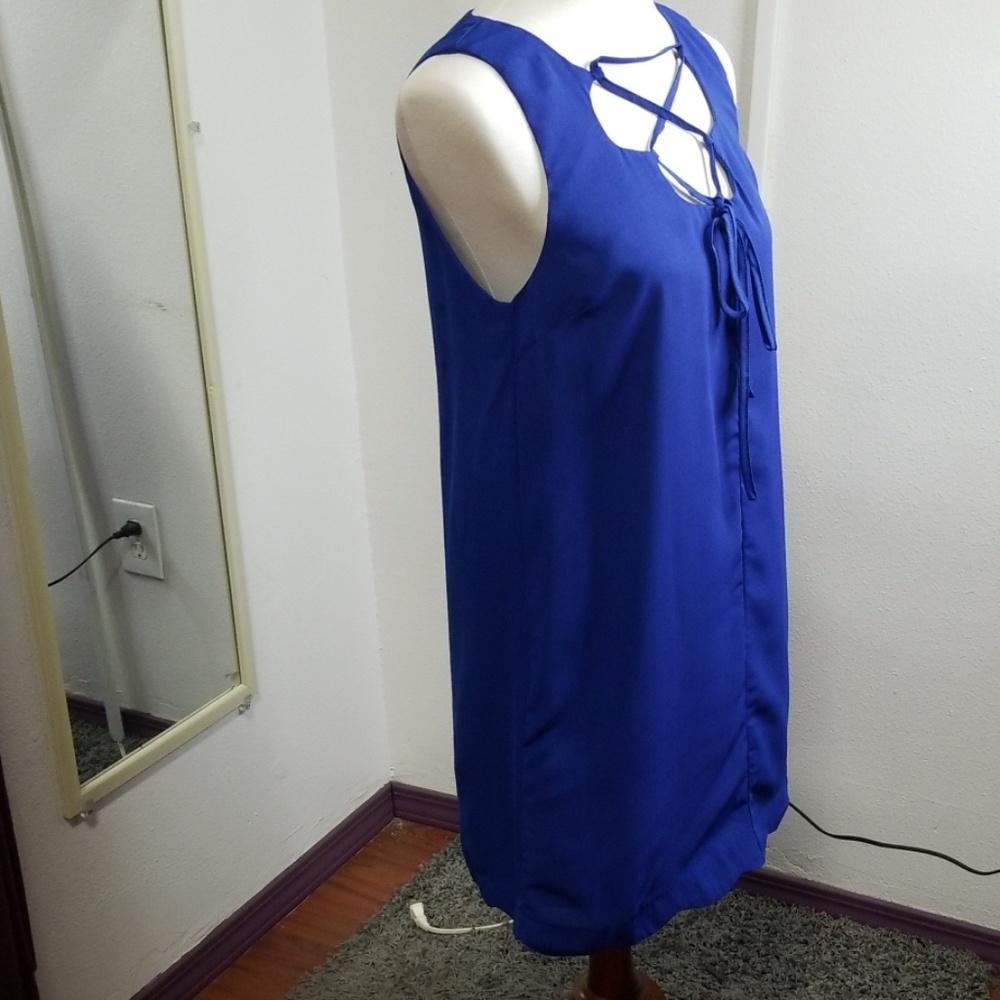 Navy blue dress with pockets. - Picture 4 of 8